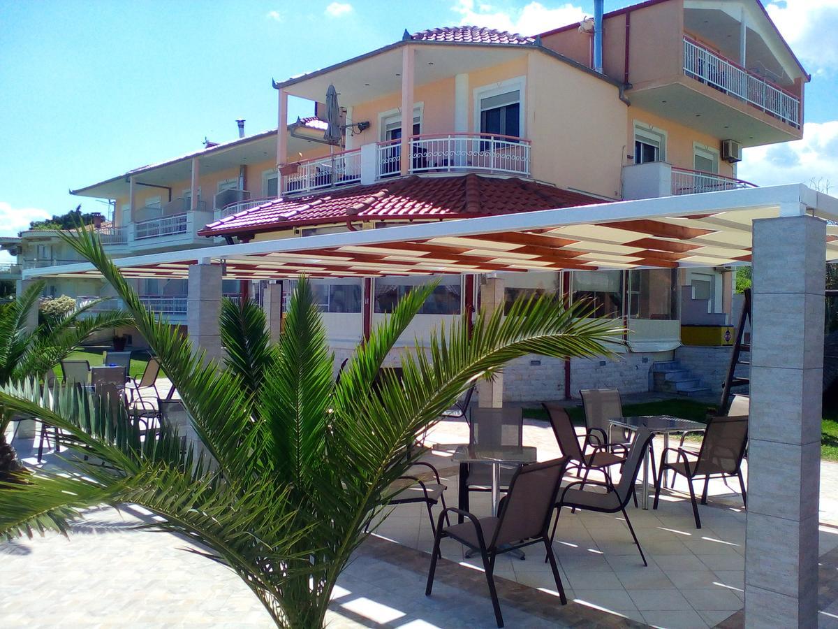 Pension Delfini Asprovalta Exterior foto